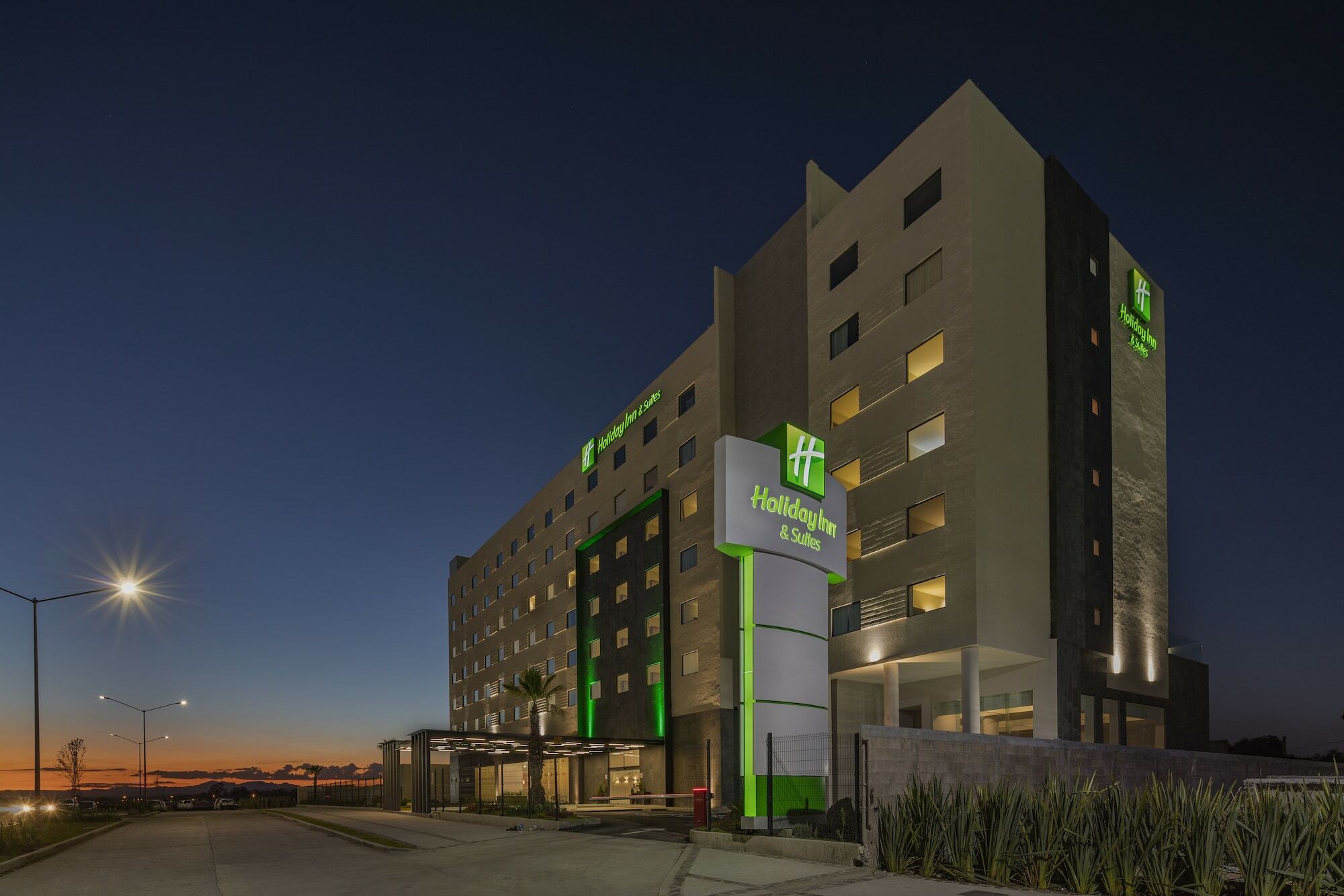Holiday Inn & Suites - Aguascalientes By Ihg Exterior photo